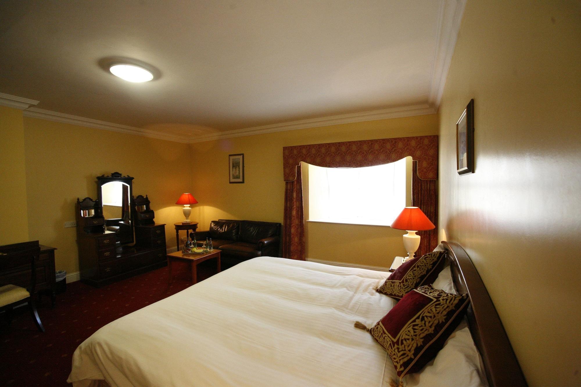 Abbey Court Hotel Nenagh Exterior photo
