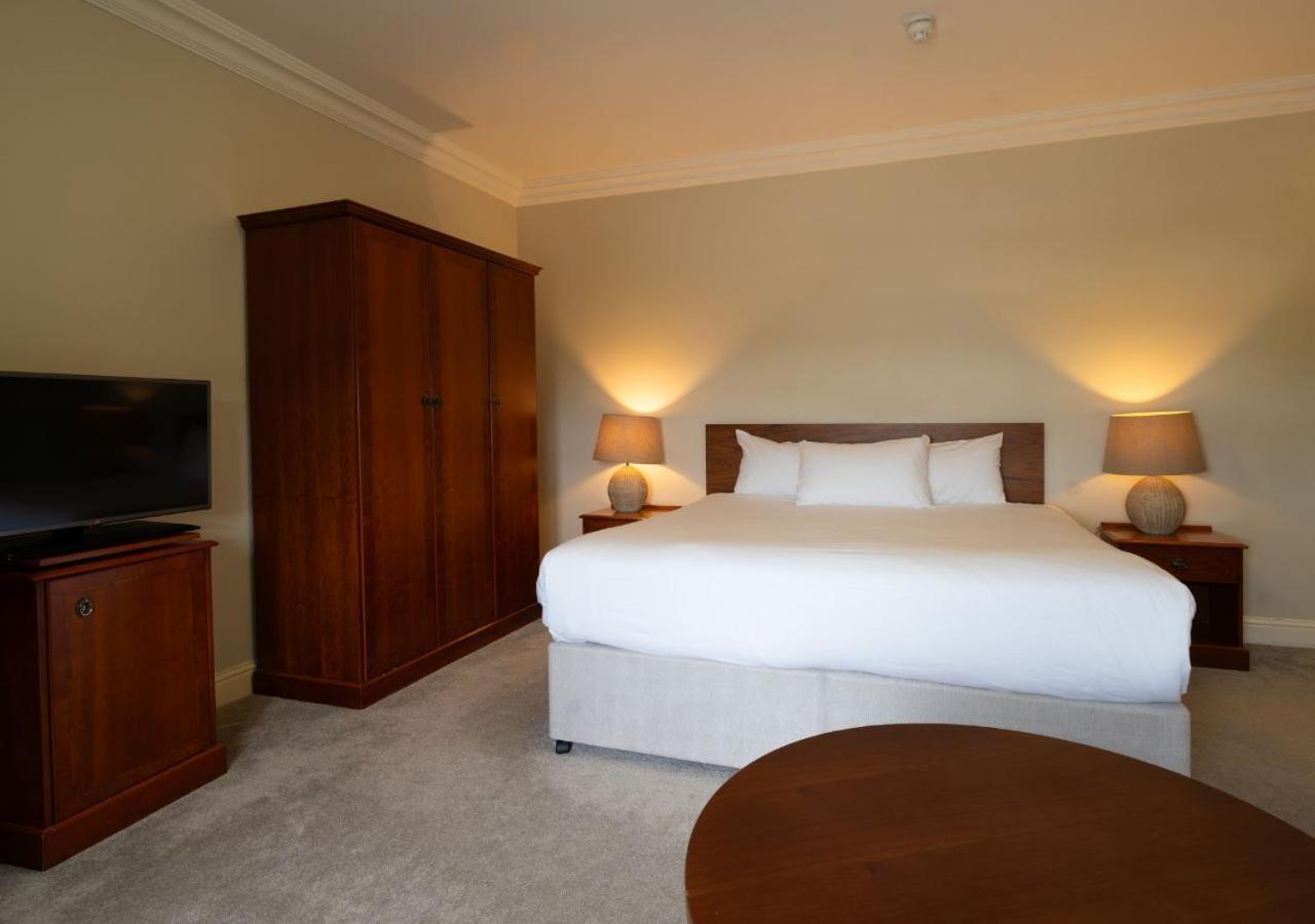 Abbey Court Hotel Nenagh Exterior photo