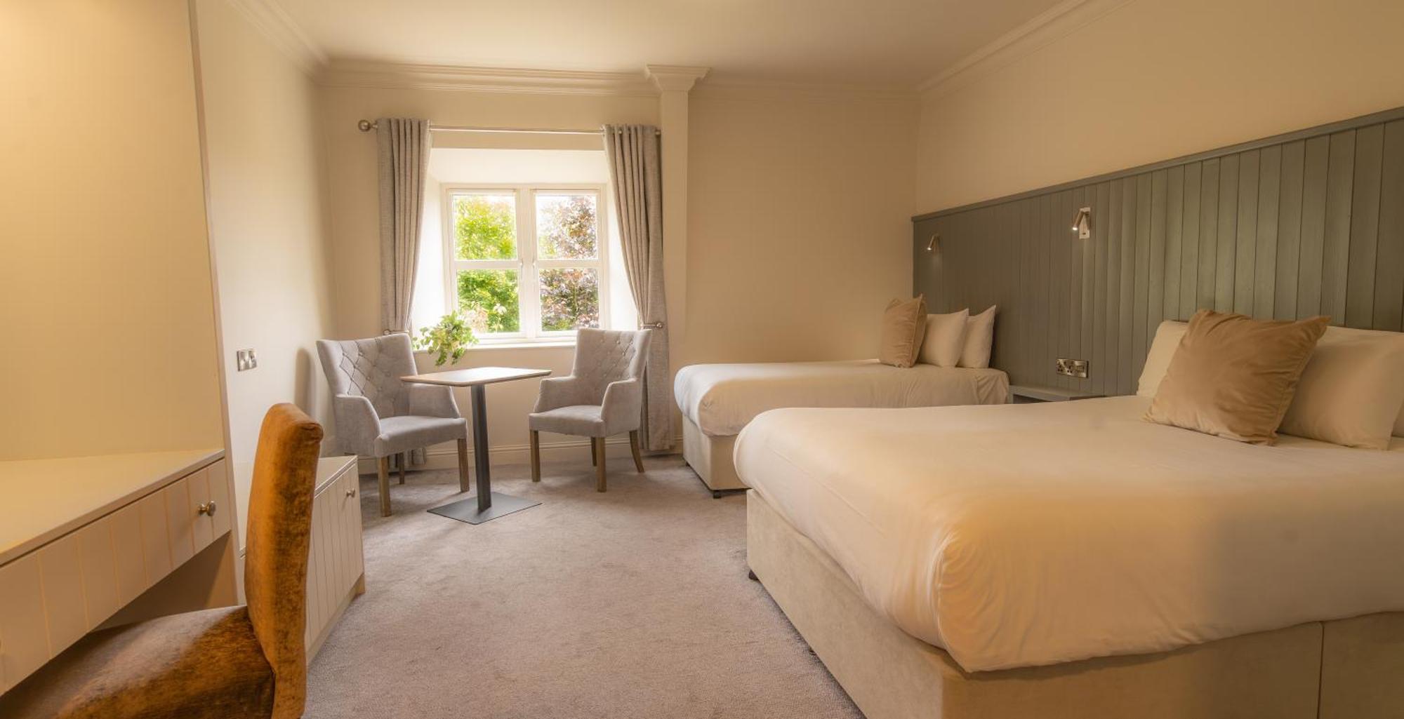 Abbey Court Hotel Nenagh Exterior photo